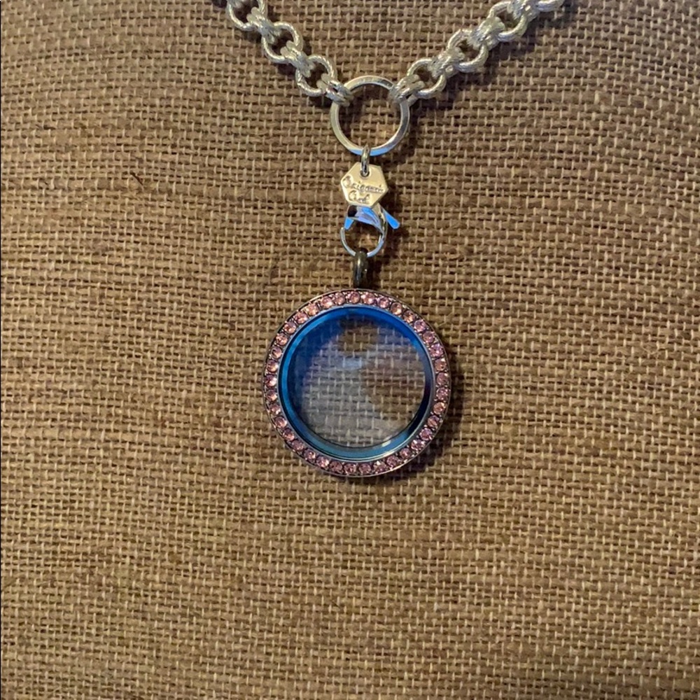 Origami Owl twist locket with chain